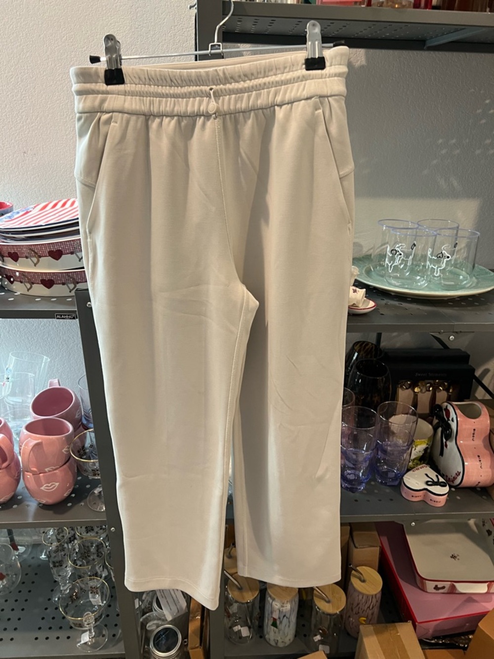 Lululemon Softstreme High-Rise Straight-Leg
Cropped Pant, Sz 2 - Picture 5 of 8